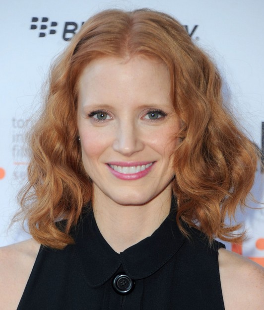 Jessica Chastain Mid-length Hairstyle: Curls for Summer