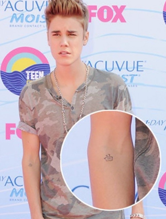 Justin Bieber's Chinese Tattoo