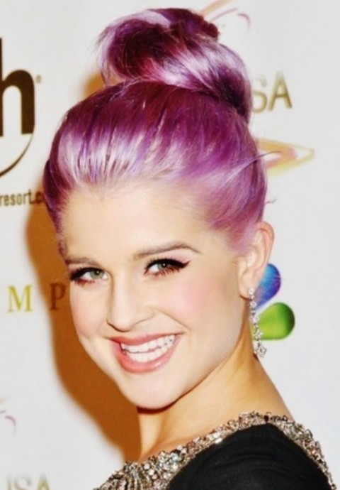 Kelly Osbourne Hairstyles: Radiant Hair Knot