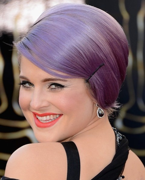 Kelly Osbourne Hairstyles: Sleek Bobby Pinned Updo