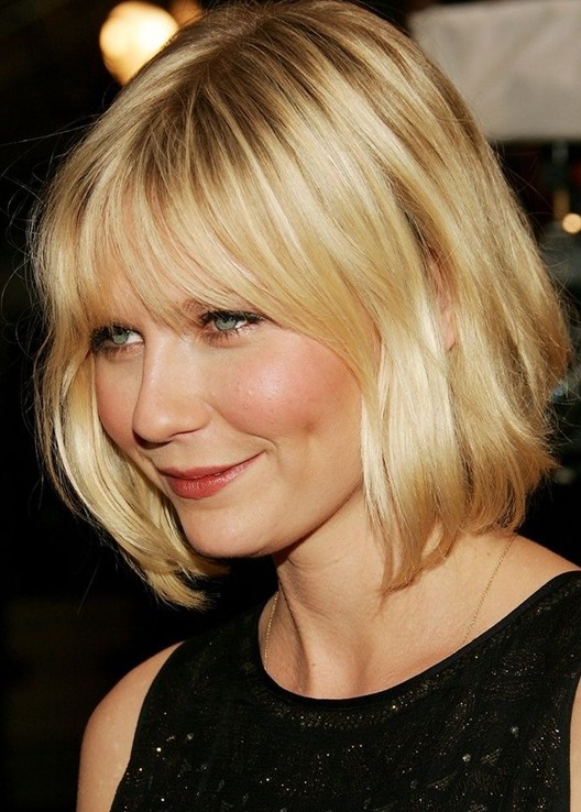 Kirsten Dunst's Short Hairstyles: Layered Wavy Bob