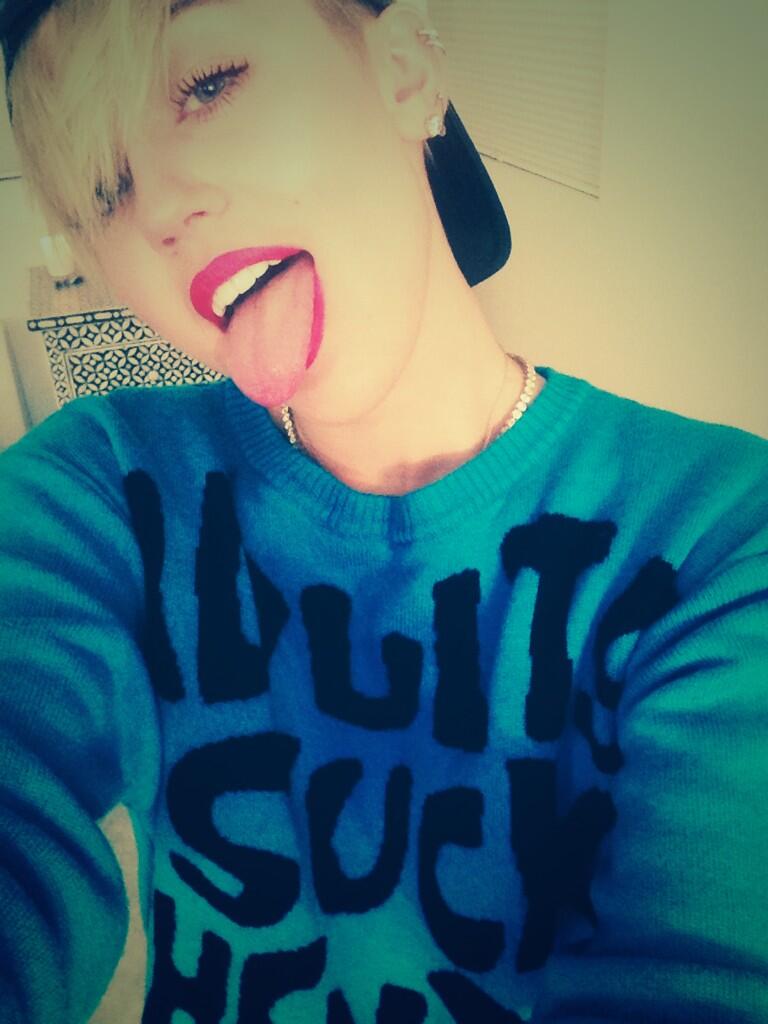 Miley Cyrus' Style blue sweater