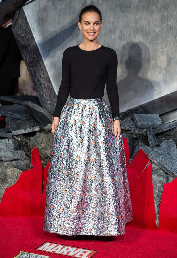Natalie Portman: Long Metalic Skirt by Dior