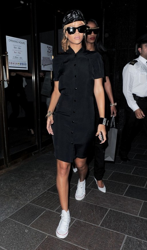 Rihanna: Cool Black Button-down Shirtdress
