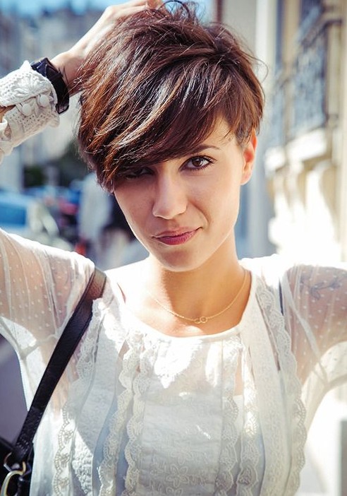 Short Haircut for Summer - Cute Layered Short Hairstyle with Bangs