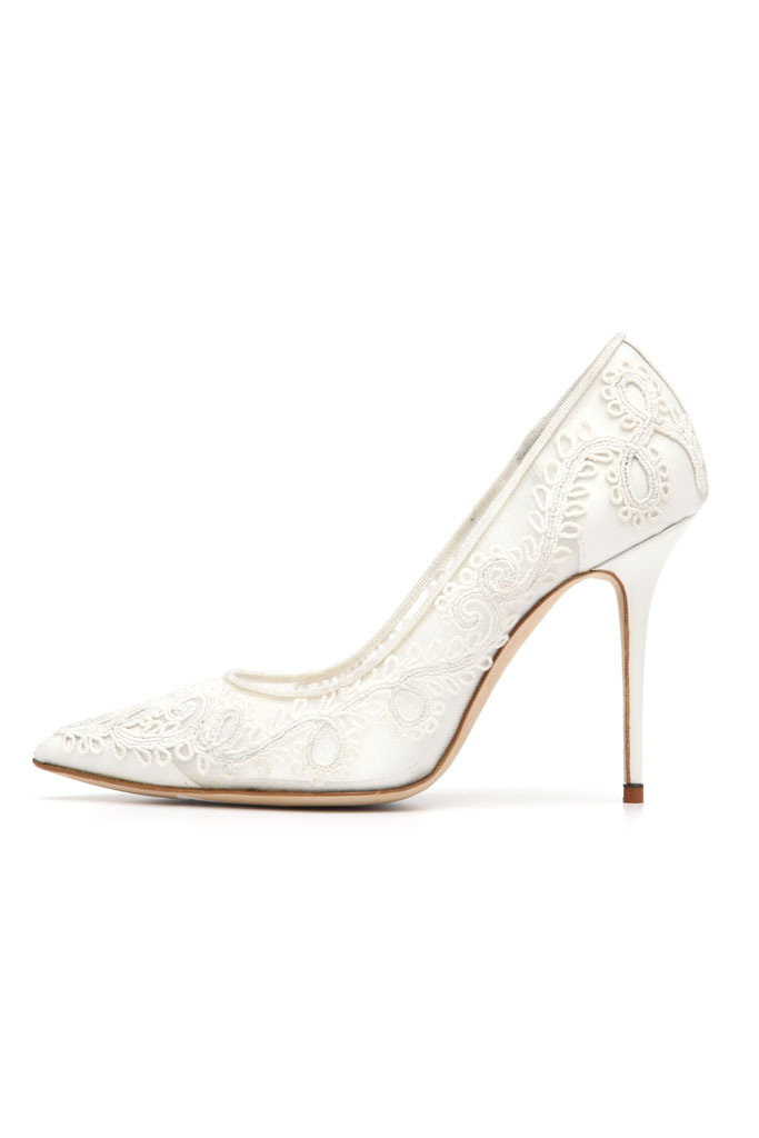 Spring 2014 Manolo Blahnik Pumps,white