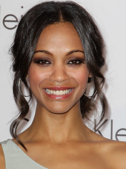 Zoe Saldana Hairstyles: Pretty Messy Updo