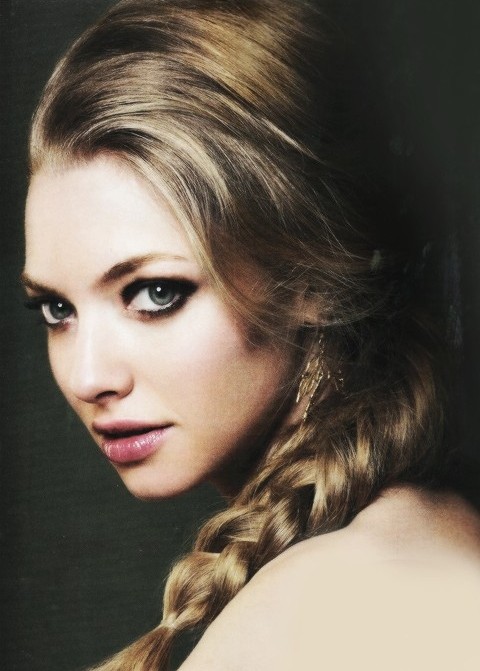 Amanda Seyfried Hairstyles: Brunette Braids