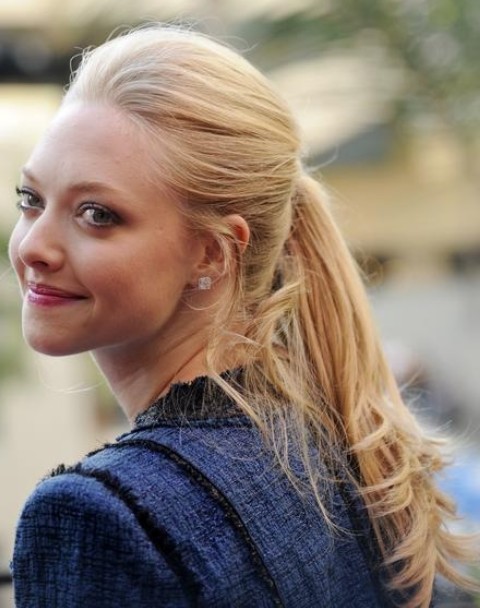 Amanda Seyfried Hairstyles: Cute Ponytail