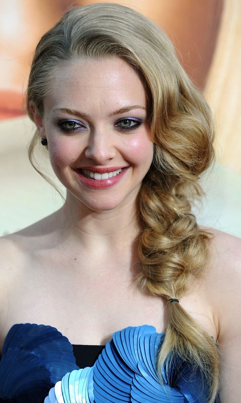 35 Amanda Seyfried Most Impressive Hairstyles - Pretty Designs