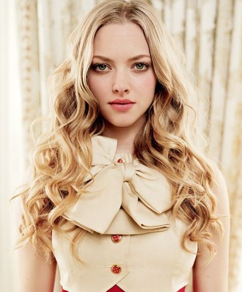 Amanda Seyfried Hairstyles: Voguish Curls