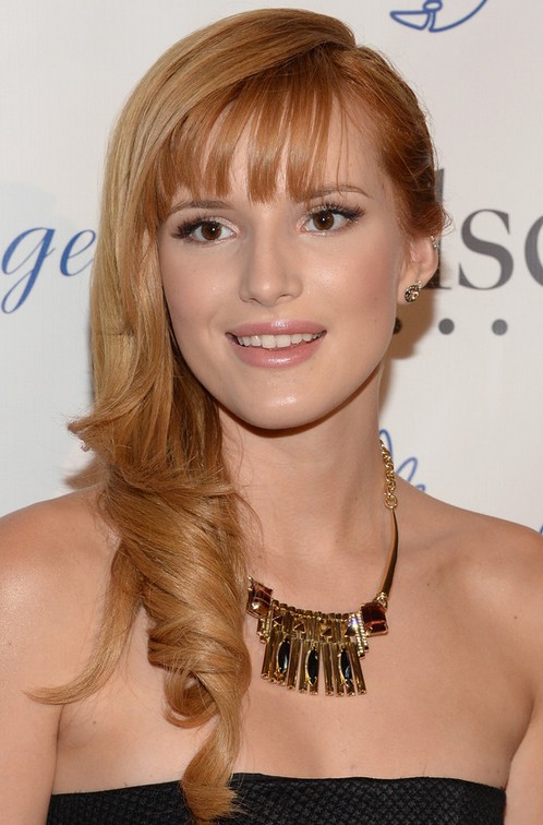 Bella Thorne Long Hairstyle: Elegant Side Sweep