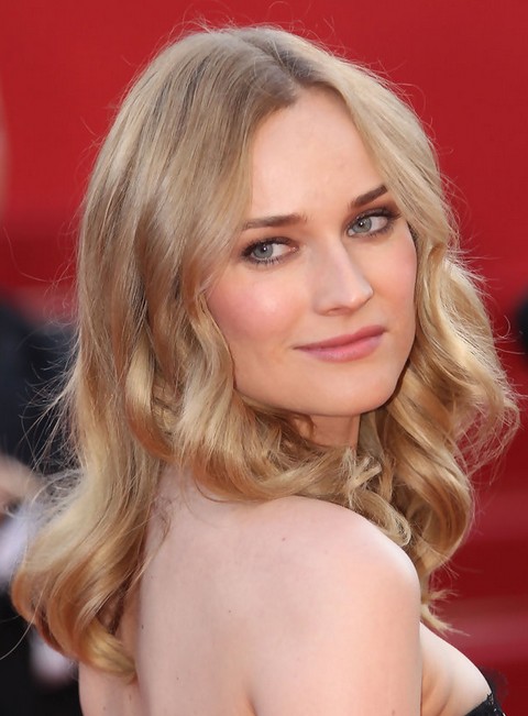 Diane Kruger Hairstyles: Glamorous Long Curls