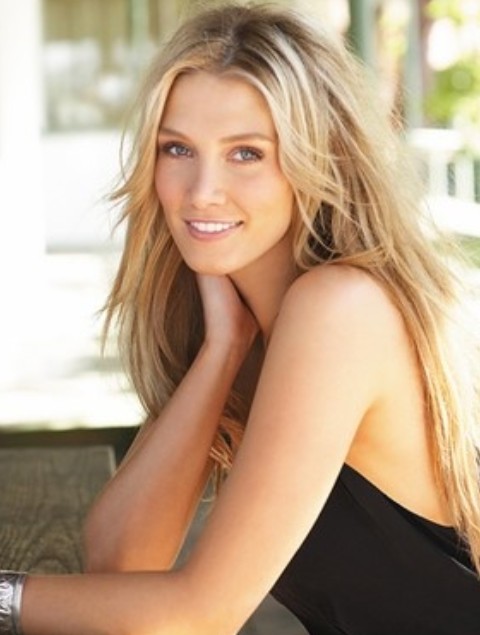 Delta Goodrem Long Hairstyles: Layered Straight Haircut