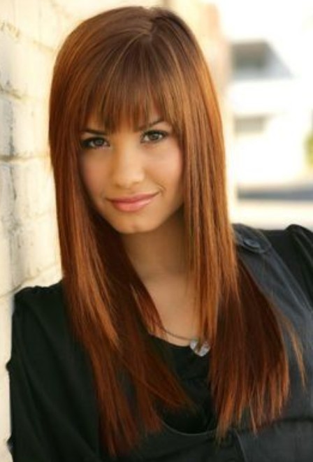 Demi Lovato Hairstyles: Cute Straight Haircut with Bangs