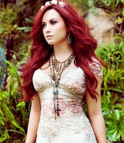 Demi Lovato Hairstyles: Shaggy Long Curls