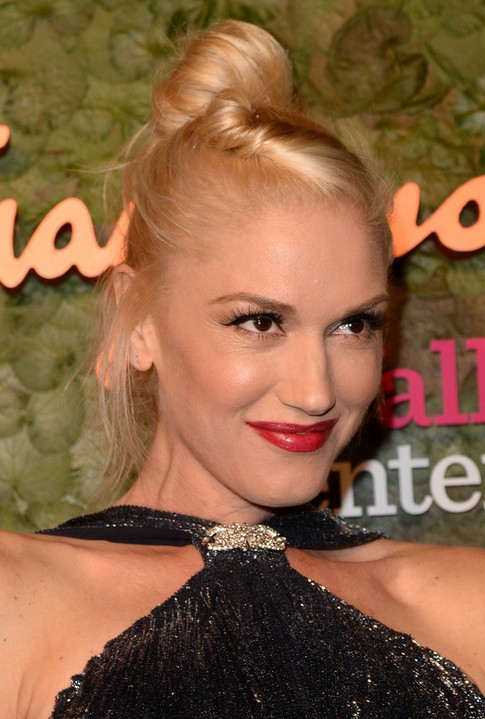Gwen Stefani Long Hairstyle: Hair Knot for Grease Hair