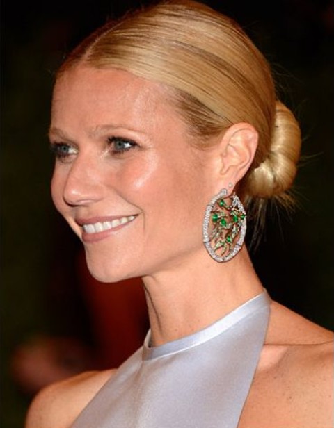 Gwyneth Paltrow Hairstyles: Classic Bun