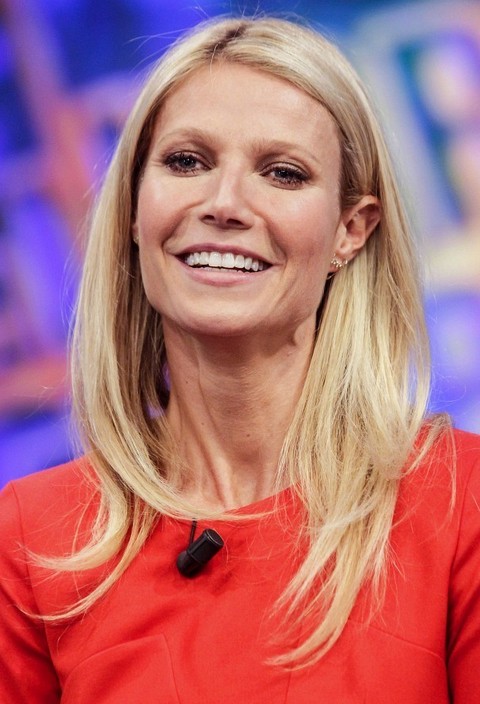 Gwyneth Paltrow Hairstyles: Elegant Straight Haircut