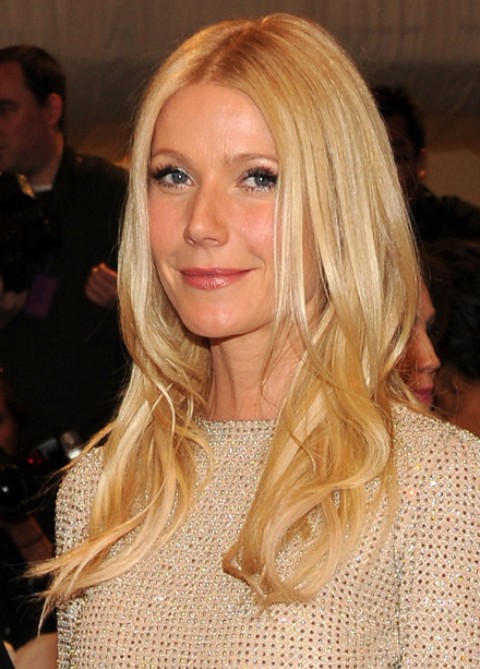 Gwyneth Paltrow Hairstyles: Glossy Curls