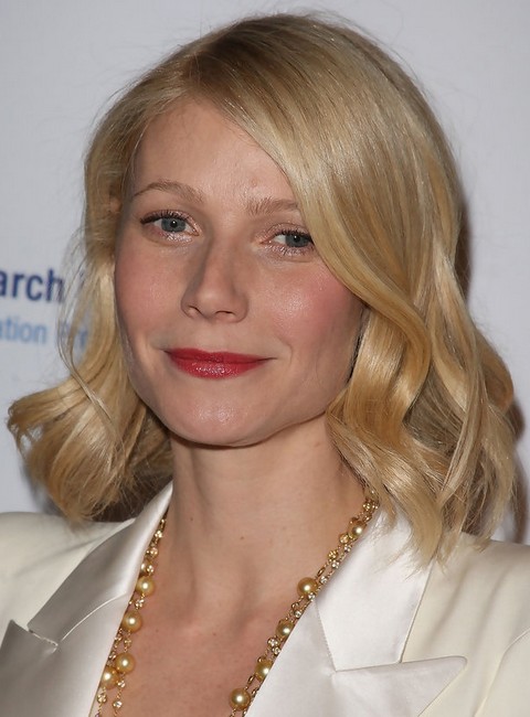 Gwyneth Paltrow Hairstyles: Sheeny Curls