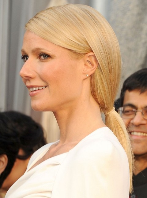 Gwyneth Paltrow Hairstyles: Sleek Ponytail