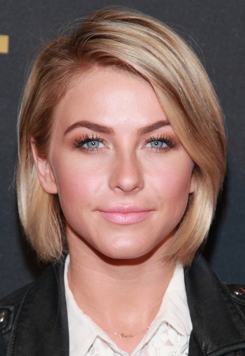 Julianne Hough Hairstyles: Mid-length Bob