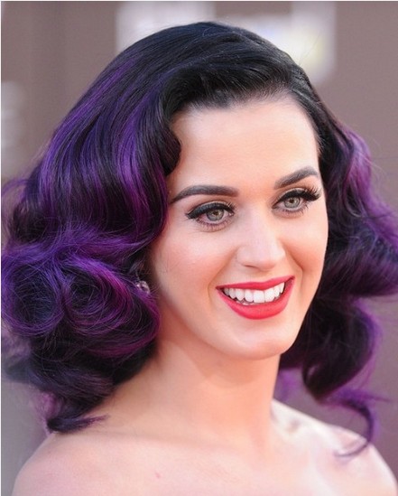 Katy Perry The Trendy Purple Highlighted Curly Hairstyle for Medium Hair