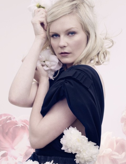 Kirsten Dunst Hairstyles: Fabulous Medium Curls