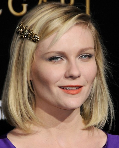 Kirsten Dunst Hairstyles: Sweet Medium Haircut