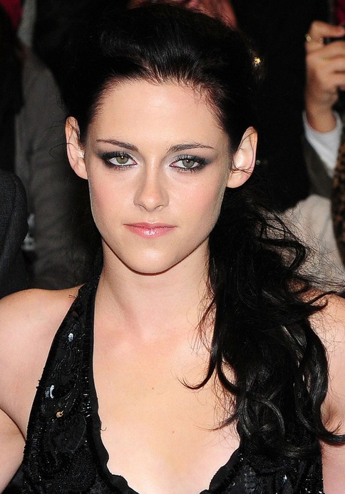 Kristen Stewart Long Hairstyle: Ponytail for Wavy Hair