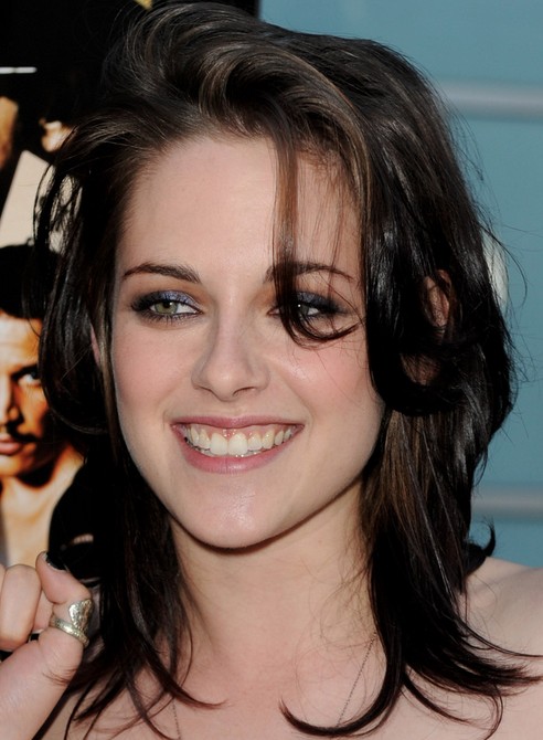 Kristen Stewart Medium Length Hairstyle: Coif Bangs