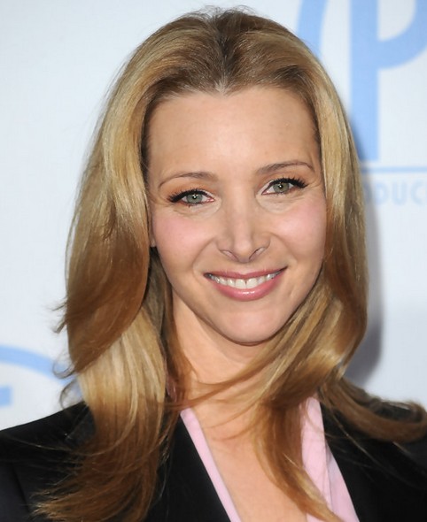 Lisa Kudrow Medium Length Hairstyle: Two-tone Waves