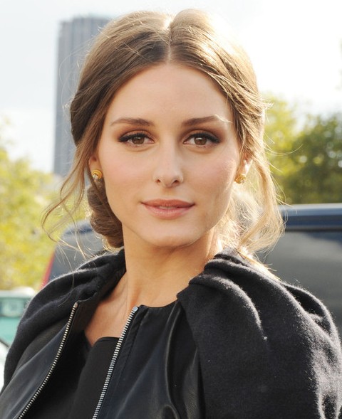 Olivia Palermo Hairstyles: Sunny Messy Updo