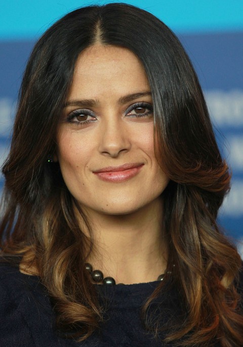 Salma Hayek Hairstyles: Sleek Medium Curls