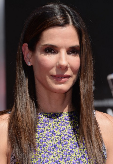 Sandra Bullock Long Hairstyle：Straight Hair