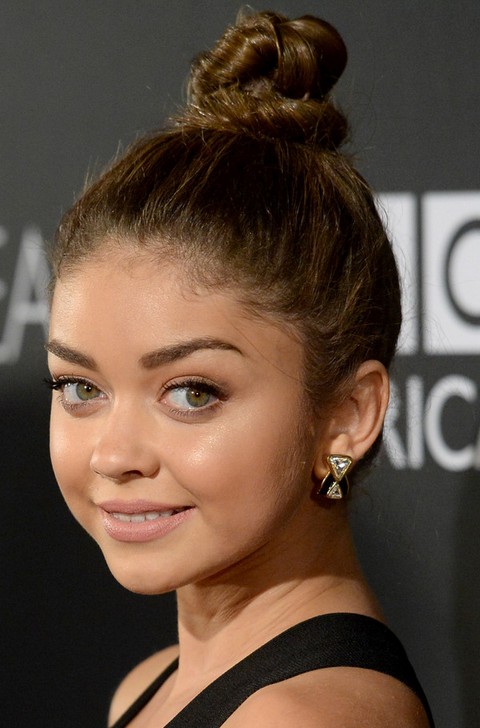 Sarah Hyland Hairstyles: Cute Hair Knot