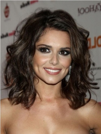 The Deep Parted Shoulder Length Hairstyle for Brown Curly Hair
