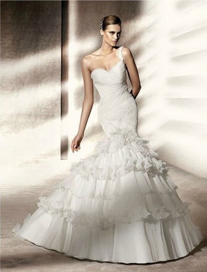 The Gorgeous Flared One-shoulder Wedding Dresses with Layers and Ruffles