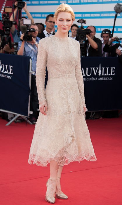 Cate Blanchett's Glamorous Style - Dramatically ethereal shimmery dress by Armani Privé