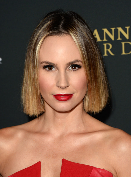 Keltie Knight Short Straight Cut