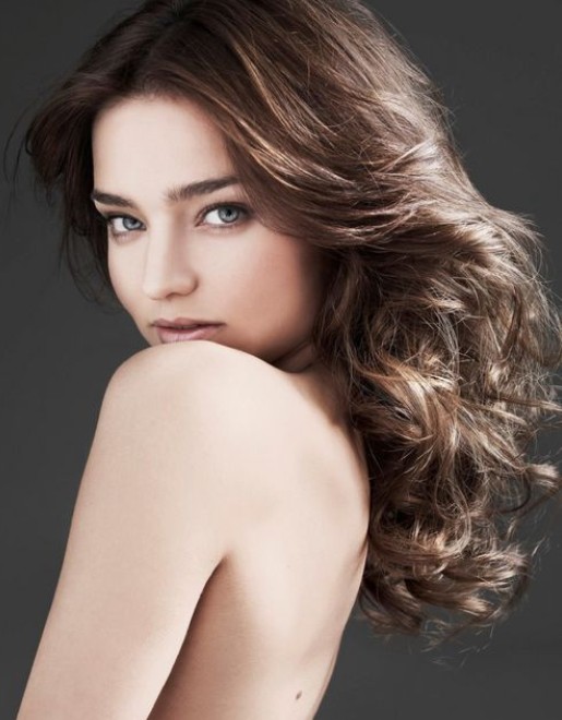 Miranda Kerr Hairstyles: Voluminous Curls