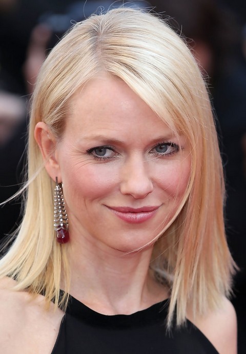 Naomi Watts Hairstyles: Blunt Haircut