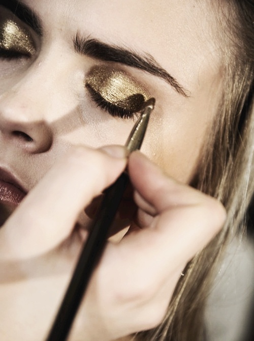 Trendy Gold Eyes Makeup Ideas for 2014