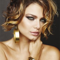 15 Charming Curly Hairstyles for Women