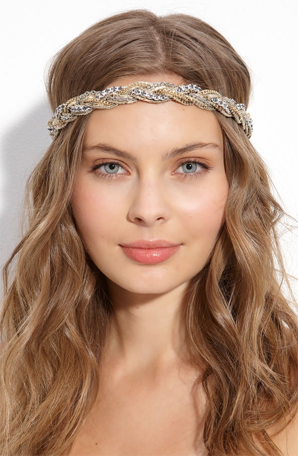 20 Chic Hairstyles with Headbands for Young Women - Pretty Designs