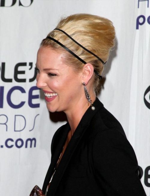 Chic Hairstyles with Headbands