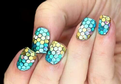 Glitter Fish Scale Nails