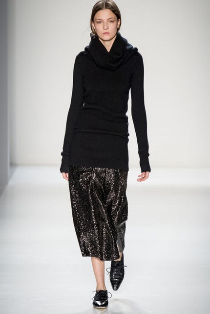 Latest Midi-skirts for Fall Fashion Trends From the Runways