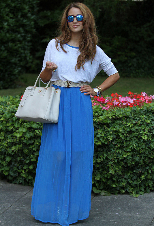 Pretty Long Skirts for a Feminine Look in Spring